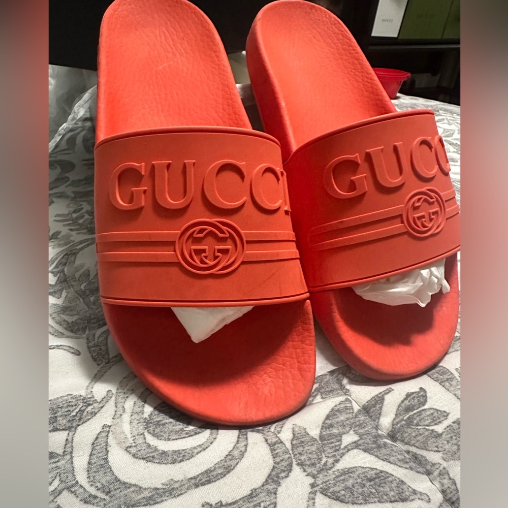 Authentic- Normal Used Women Gucci Slides